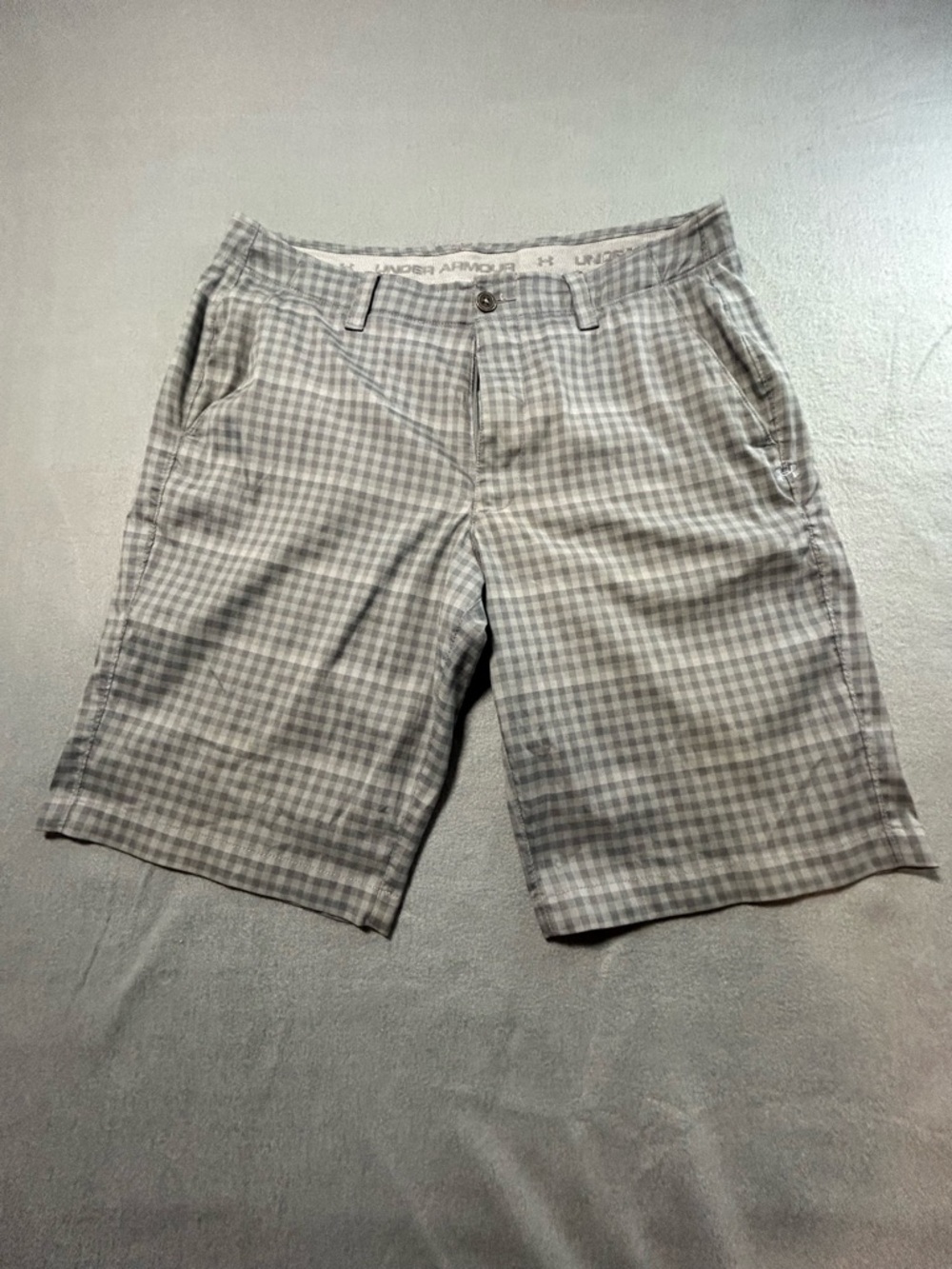 Under Armour Men’s Gray Plaid Golf Shorts